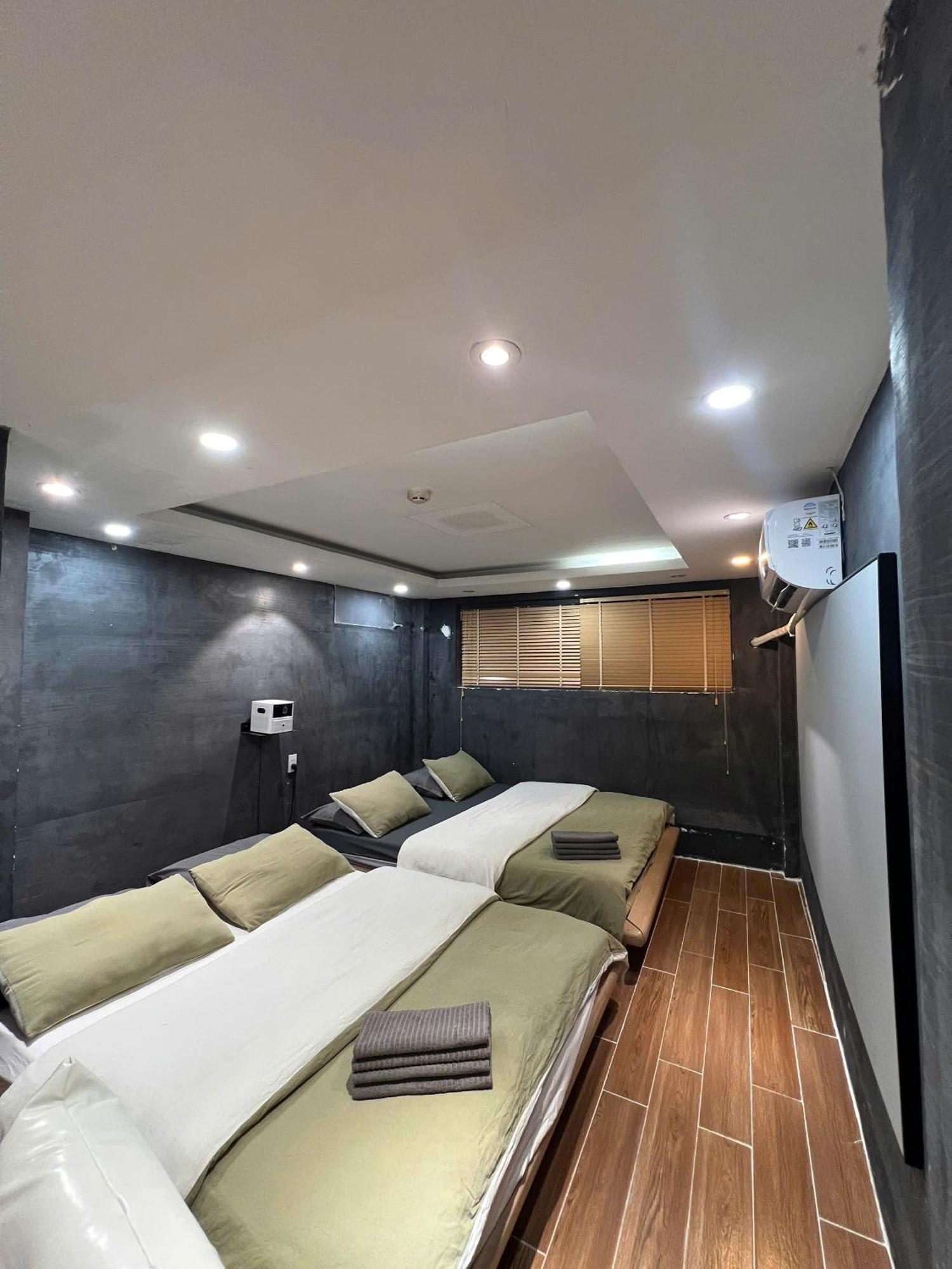 Bed & Breakfast Meow & Cafe 2 Ho Chi Minh City