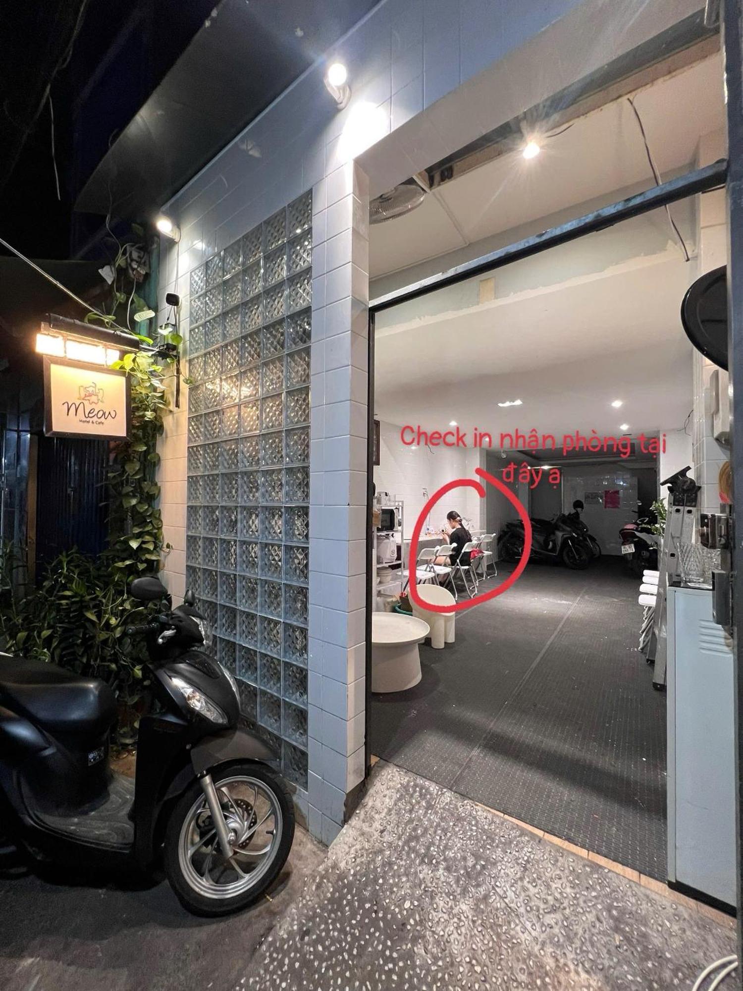 Meow & Cafe 2 Bed & Breakfast Ho Chi Minh City
