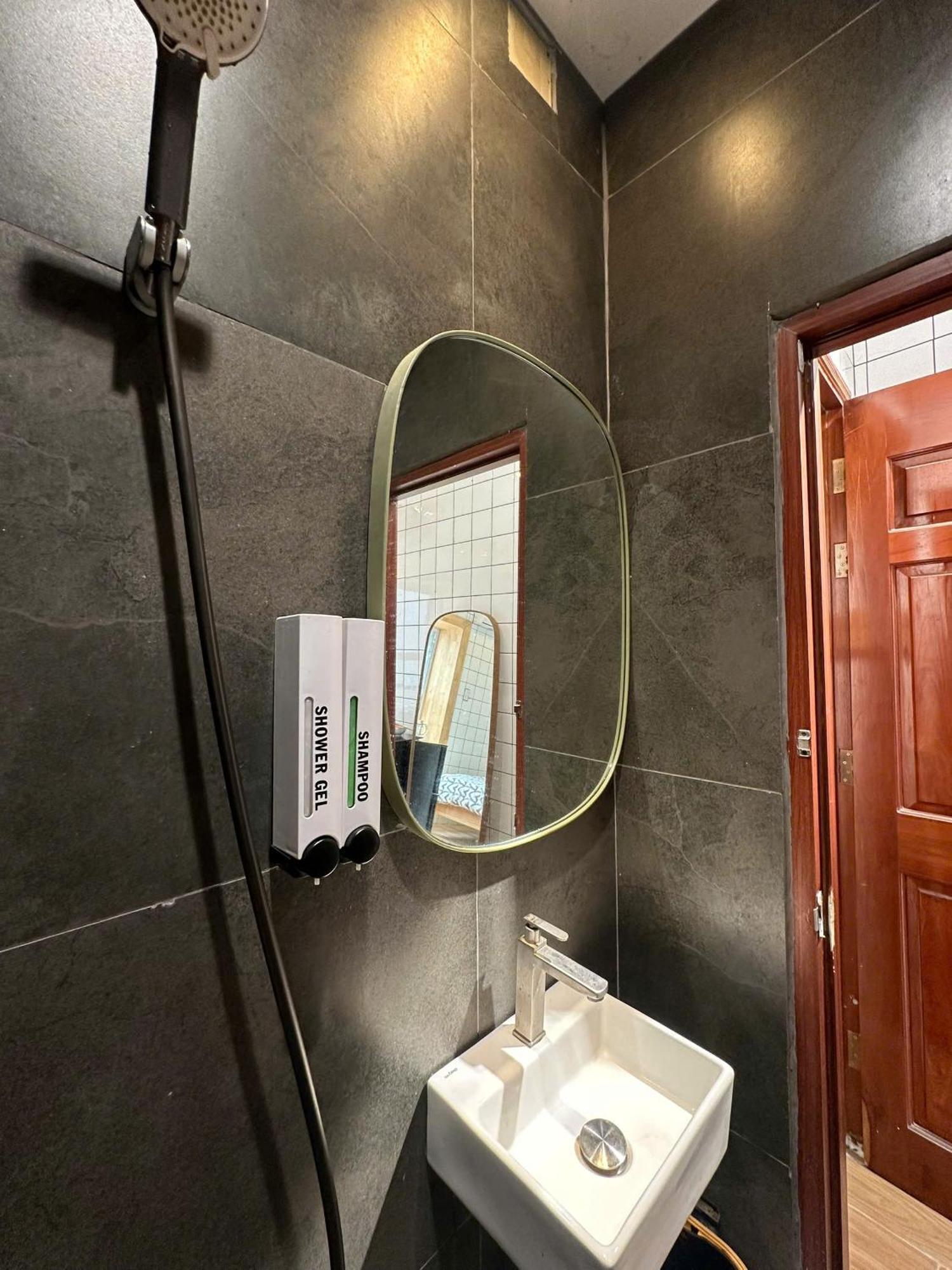 Meow & Cafe 2 Bed & Breakfast Ho Chi Minh City