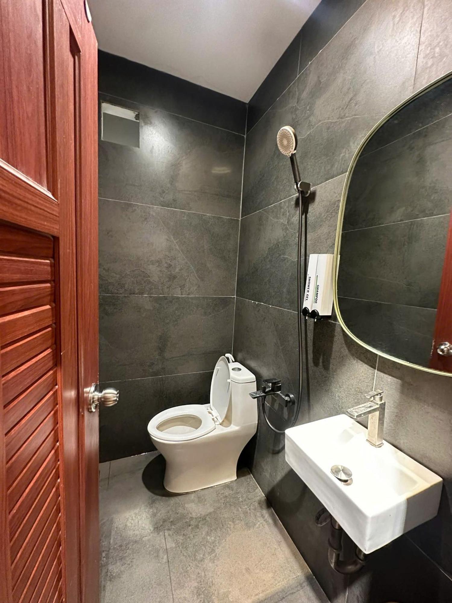 Meow & Cafe 2 Bed & Breakfast Ho Chi Minh City